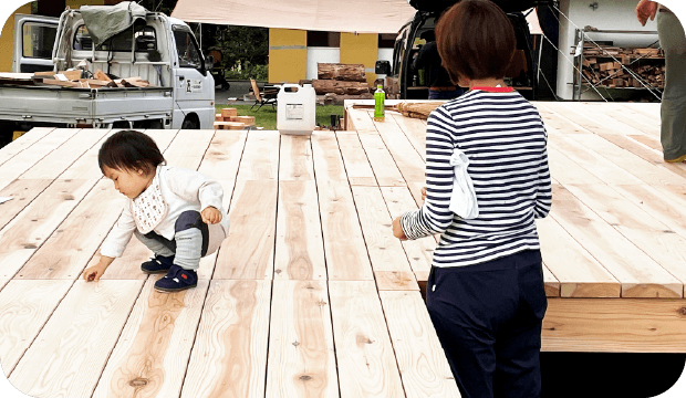 糸魚川杉デッキ設置(美山公園)